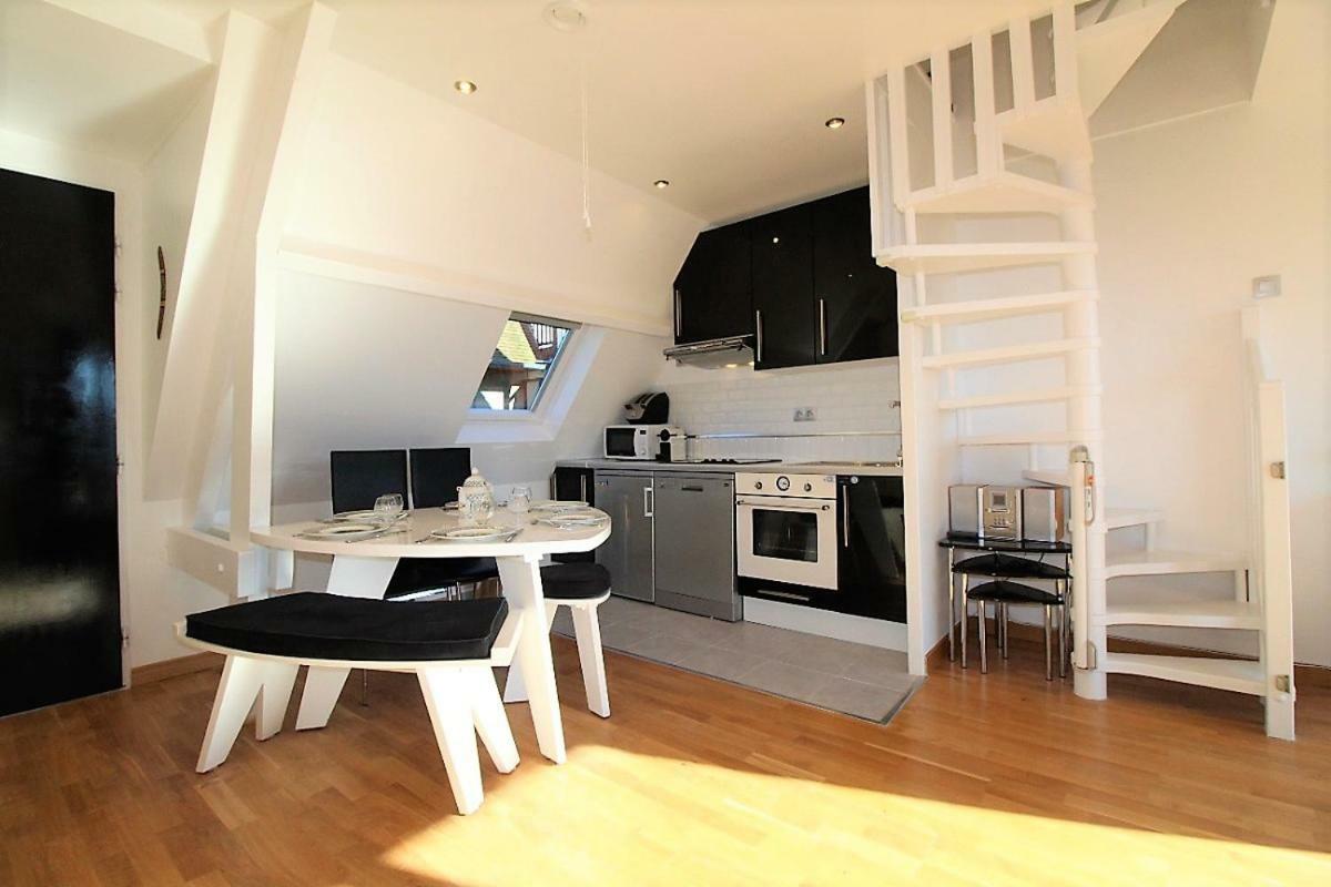 Cadre Exceptionnel: Duplex Classe 4**** Tennis, Piscine, Parking, Linge Inclus, Wifi, Materiel Bebe, Proximite Centre Довиль Экстерьер фото